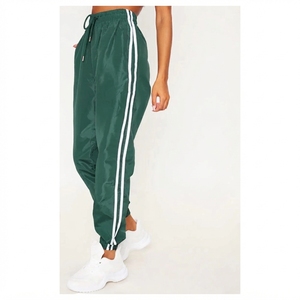 Pantalones Deportivos Negros de Satén Transpirable para Hombre, 100% Algodón, Peso Medio, con Rayas Laterales Blancas, Cintura Elástica con Cordón, Estilo Casual para Otoño - Product Image 2