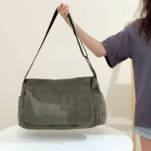 Bolsa de Mano Moderna de Estilo Utilitario para Organizar Objetos Personales, con Estructura Ligera - Product Image 3