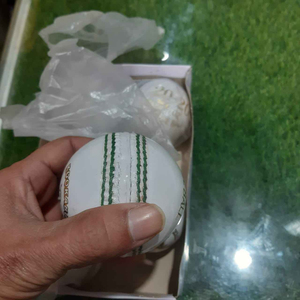 Pelota de críquet profesional Kookaburra para práctica, de cuero duro blanco, para bate de críquet inglés, pelota de entrenamiento. - Product Image 6