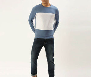 Sweat-shirt classique pour homme à col rond, tissu lourd confortable, pull décontracté élégant pour l'hiver - Product Image 5