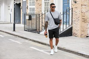 Ensembles de survêtements pour hommes, tenues 2 pièces, ensembles de sport, t-shirts décontractés et shorts, survêtement pour les voyages et les vacances d'été - Product Image 4