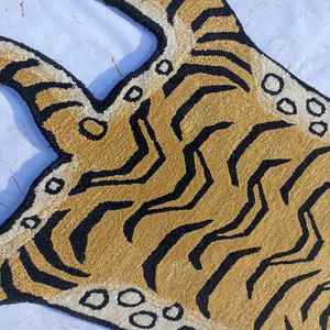 Alfombra KNOT RUG hecha a mano con lana de alta calidad, diseño moderno con motivos animales, ecológica, para sala de estar, habitaciones infantiles, hoteles y oficinas. - Product Image 4