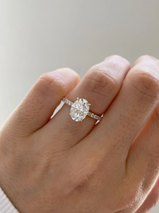 แหวนเพชรทรงรีคลาสสิก ทอง 14K เพชรเลี้ยงในห้องปฏิบัติการ รับรองโดย IGI เครื่องประดับผู้หญิงสุดคลาสสิก - Product Image 1