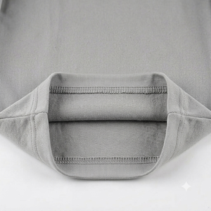 เสื้อยืดแขนยาวผู้ชาย ผ้าฝ้าย 100% คอโอ ทรงพอดีตัว สีพื้น สไตล์ลำลอง สีเทา - Product Image 4