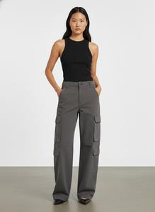 Pantalones Cargo Gris Oscuro de Pierna Ancha para Mujer - Pantalones Utilitarios de Algodón de Cintura Alta con Múltiples Bolsillos - Product Image 4