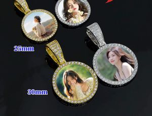 Colgante de Moissanita con Baño de Oro Amarillo y Fotos - Product Image 3