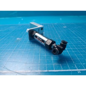 Cylindre pneumatique miniature SMC CJ1B15-15R, utilisé comme pièce détachée pour équipement semi-conducteur d'occasion - Product Image 4