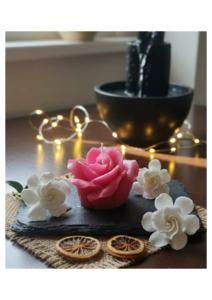 Belle bougie aromatique artisanale en cire de soja en forme de fleur rose, moderne, écologique, pour la décoration de la maison, cadeau de Thanksgiving - Product Image 2
