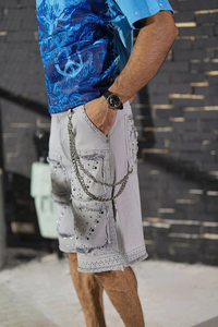 Shorts Bermuda en jean blanc pour homme, taille haute, déchirés, style punk, avec braguette boutonnée et cloutés - Product Image 2
