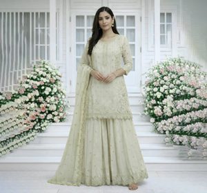 Ensemble 3 pièces traditionnel indien Sharara Gharara brodé, en soie Georgette, pour mariage, Diwali, hiver et été - Product Image 1