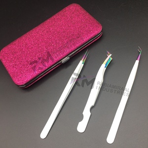 Pinza para Extensión de Pestañas RMI Multi Plasma Tip Antiestática de 10 mm, Acero Inoxidable con Recubrimiento en Polvo Blanco, con Estuche Magnético Rosa Oscuro - Product Image 4