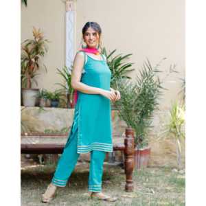 Traje de Chifón Teñido Anudado Transpirable para Mujer Lavish Blooming Rama Green Disponible en Talla XS - Product Image 4