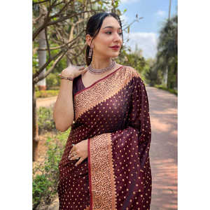 Sari de Seda Katan Banarasi Color Marrón Oscuro de Elite Weaves con Tejido Zari, Ropa India y Pakistaní - Product Image 2