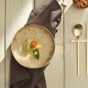 Elegante cuenco redondo de latón macizo para servir, tamaño personalizado, perfecto para exhibir comida y fruta con estilo en hoteles y restaurantes - Product Image 3