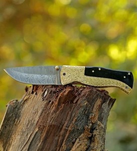 Couteau pliant industriel artisanal DIY avec lame en acier Damas et manche en laiton et corne, pointe tombante, étui en cuir - Product Image 4