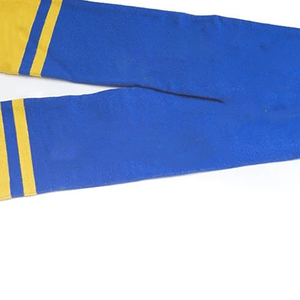 ผ้าพันคอ Sigma Retro Royal Blue Yellow Bar Scarf ลายวินเทจสำหรับแฟนฟุตบอล ผลิตจากอะคริลิกถักสองชั้น ขอบผ้าแต่งพู่ ให้ความอบอุ่น เหมาะสำหรับใช้ในโรงเรียนและมหาวิทยาลัย - Product Image 2