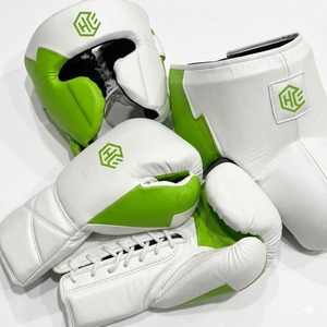 Guantes de Boxeo Personalizados OEM ODM en Blanco y Azul, de Cuero Vacuno Genuino, Ecológicos, Cómodos y Protectores - Product Image 1