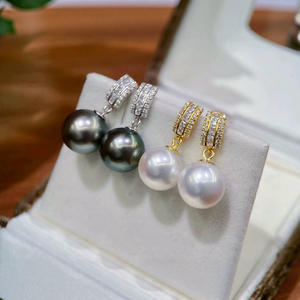 เครื่องประดับเงินแท้ S925 ต่างหูมุกเรียบง่าย 9-10 มม. สไตล์อินเทรนด์ ยาวหวาน สำหรับสุภาพสตรีที่มีเสน่ห์ - Product Image 3