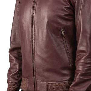 Chaqueta Bomber Elegante de Piel de Oveja con Forro de Poliéster, Cierre de Cremallera, Cuello Varsity y Puños de Punto Acanalado - Product Image 4