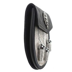 GNG IMPEX Sporran semi-découpé noir avec devant en crin de cheval et pompons argentés, accessoire traditionnel pour kilt écossais - Product Image 2