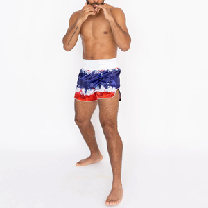 Shorts de Muay Thai personnalisés pour hommes avec logo frontal, respirants, à séchage rapide, en satin, pour l'entraînement au kickboxing, au combat et aux arts martiaux - Product Image 4