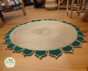 Tapis rond bohème en jute avec pompons verts, tapis artisanal en fibres naturelles écologiques pour salon et décoration intérieure - Product Image 3