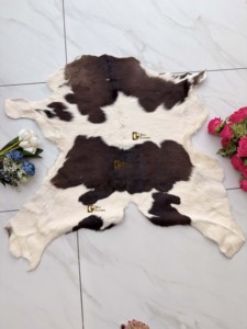 Nouveauté 2026 : Tapis en cuir de vachette brun foncé pour salon, style scandinave bohème, 100 % cuir de vachette naturel - Product Image 2