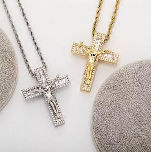Colgante de Cruz con Circonitas Baguette, Amuleto Religioso de Jesucristo, Plata 925, Chapado en Oro de 18K, Joyería Fina Unisex - Product Image 5