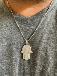 Colgante de Mano de Hamsa Chapado en Oro de Plata Esterlina 925 Totalmente Engastado con Moissanita, Joyería de Lujo Unisex Estilo Hip Hop, Collar de Moda - Product Image 5