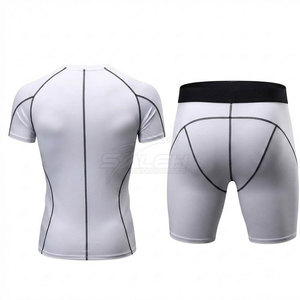 Ensemble de shorts de compression durables avec tissu léger et coupe confortable - Product Image 2