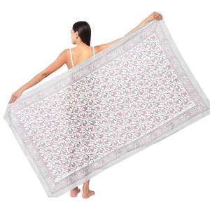 Pareo de Algodón con Estampado Artesanal a Precio de Mayoreo para Mujer, Ligero, para Usar como Cubrebañador, Ropa de Playa y Resort para el Verano - Product Image 1