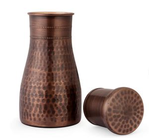 Botella de agua reutilizable de cobre para una hidratación enfocada en el bienestar, artículos de bebida ecológicos de metal que promueven hábitos de vida limpios y saludables. - Product Image 6