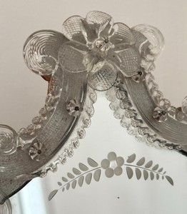 Espejo de Mesa de Cristal de Murano Vintage con Flores: Espejo de Vanidad Veneciano - Product Image 3