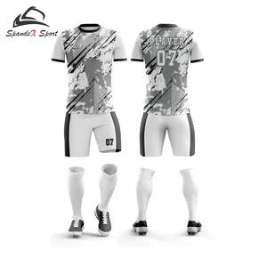 Uniformes de fútbol personalizados 100% poliéster para hombre, uniforme deportivo, fabricante OEM ODM, logotipo personalizado sublimado - Product Image 1