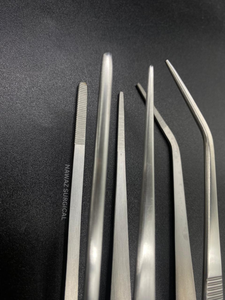 Ensemble d'outils de présentation professionnels pour chef, 4 pièces, pinces de précision en acier inoxydable, pinces à bec croisé et ciseaux culinaires - Product Image 2