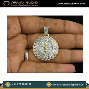 Collar de Plata 925 con Baño de Rodio, Personalizado, Unisex, con Medallón de Ángel Guardián Cristiano con Incrustaciones de Moissanita, Colgantes Finos - Product Image 4