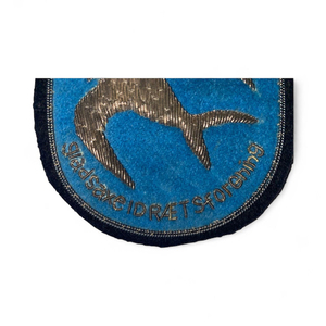Fabricant OEM de patchs brodés faits à la main avec des motifs personnalisés, des broderies de qualité supérieure et une production en gros pour les marques de mode - Product Image 2