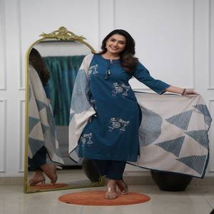 Ensemble Kurti et pantalon VASTRA COTTAGE en rayonne lourde avec broderie sur le col et dupatta en soie imprimée, tenue ethnique élégante - Product Image 3