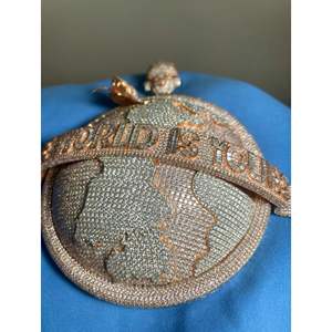 Collar con Colgante de Globo Terráqueo Personalizado con Micro Pavé de Diamantes de Moissanita, Joyería de Lujo con Mapa del Mundo - Product Image 2