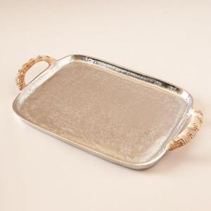 Plateau décoratif en métal de style américain avec poignées tressées, finition argentée, passe au lave-vaisselle, plateaux modernes pour les fêtes et les événements, utilisation comme vaisselle de table - Product Image 1