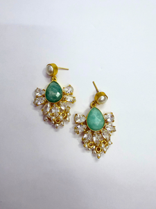 Ensemble de colliers longs et pendantes en laiton plaqué or 18 carats avec cristaux de pierres précieuses d'amazonite naturelle et perles d'imitation, idéal pour les mariages - Product Image 4