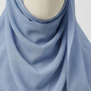 Tudung Bawal Cuadrado Personalizado con Estampado Floral y Animal, de Algodón Voile, Estilo Tradicional Musulmán, Pañuelo para Mujer, Hijab Suave y Amigable con la Piel - Product Image 4