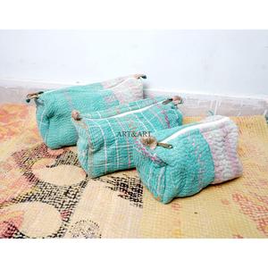 Pochette cosmétique en coton Kantha à motif floral faite à la main avec fermeture éclair, style moderne, légère, multi-usages, cadeau pour femme - Product Image 3