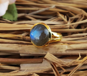 Anillo de labradorita chapado en oro de 18 quilates, hecho a mano, con piedra preciosa azul brillante, maravilloso anillo para niñas y niños. - Product Image 6