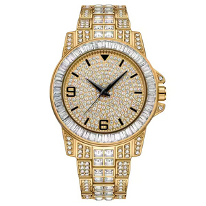 Montre en diamant moissanite de qualité supérieure pour homme, montre-bracelet à quartz analogique pour un usage quotidien et une option cadeau - Product Image 1