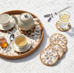 Sous-verres en rotin et nacre faits à la main pour tasses et mugs – Ensemble de sous-verres en rotin avec nacre - Product Image 1