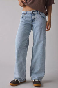 Jeans de mujer de cintura alta y pierna recta, lavados con efecto desgastado – Corte holgado informal - Product Image 6