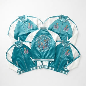 Chaqueta Bomber de Satén al por Mayor, Color Terracota, Estilo Varsity con Bordado Desert Canyon, Cierre Frontal, Directo de Fábrica - Product Image 6