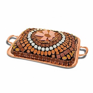 Elegante bandeja de regalo de chocolate con acabado en cobre, plato decorativo rectangular para chocolates, ideal para bodas y ocasiones especiales. - Product Image 4