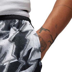 กางเกงขาสั้นตาข่ายพิมพ์ลายทั้งตัวสำหรับผู้ชายฤดูร้อนแบบขายส่งตามสั่ง - Product Image 4